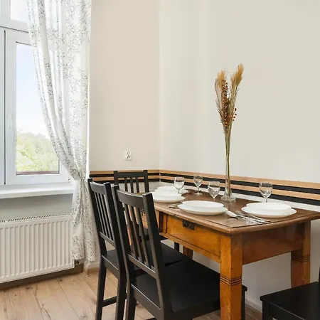 Komfortowy Apartament Blisko Rzeki We Wroclawiu Z Biurkiem I Wanna By Renters Breslau