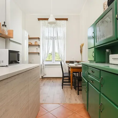 Komfortowy Apartament Blisko Rzeki We Wroclawiu Z Biurkiem I Wanna By Renters Breslau
