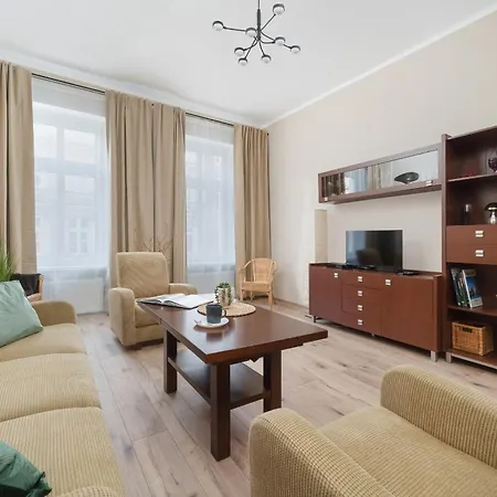 Komfortowy Apartament Blisko Rzeki We Wroclawiu Z Biurkiem I Wanna By Renters Apartment *