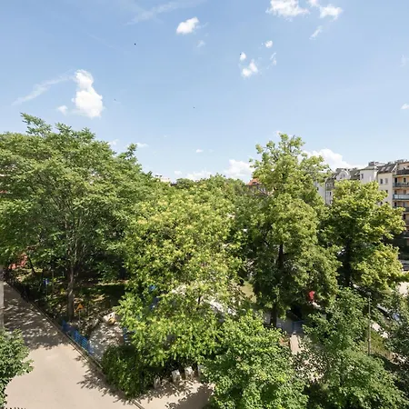 Komfortowy Apartament Blisko Rzeki We Wroclawiu Z Biurkiem I Wanna By Renters Apartment