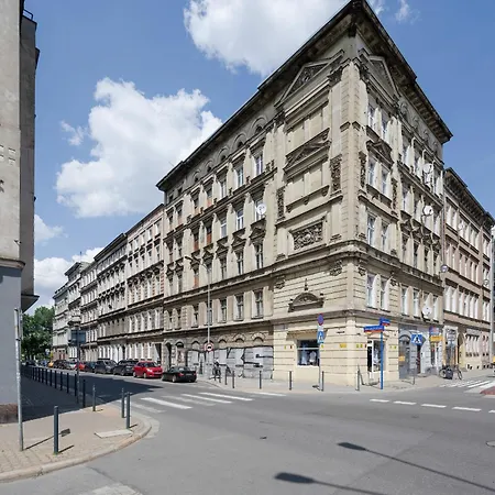 Komfortowy Apartament Blisko Rzeki We Wroclawiu Z Biurkiem I Wanna By Renters شقة *